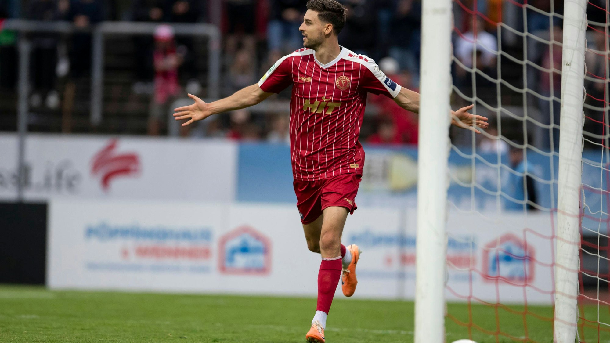 Regionalliga West: SC Fortuna Koeln - 1. FC Koeln U21, U 21 01.08.2023 Danny Breitfelder Fortuna Koeln, 29 bejubelt sein Tor zum 4:1, Regionalliga West, 1. Spieltag, SC Fortuna Koeln - 1. FC Koeln U21, am 01.08.2023, Suedstadion, Koeln *** Regionalliga West SC Fortuna Koeln 1 FC Koeln U21, 01 08 2023 Danny Breitfelder Fortuna Koeln, 29 celebrates his goal for 4 1, Regionalliga West, 1 matchday, SC Fortuna Koeln 1 FC Koeln U21, on 01 08 2023, Suedstadion, Koeln Copyright: xBEAUTIFULxSPORTS/Meuselx