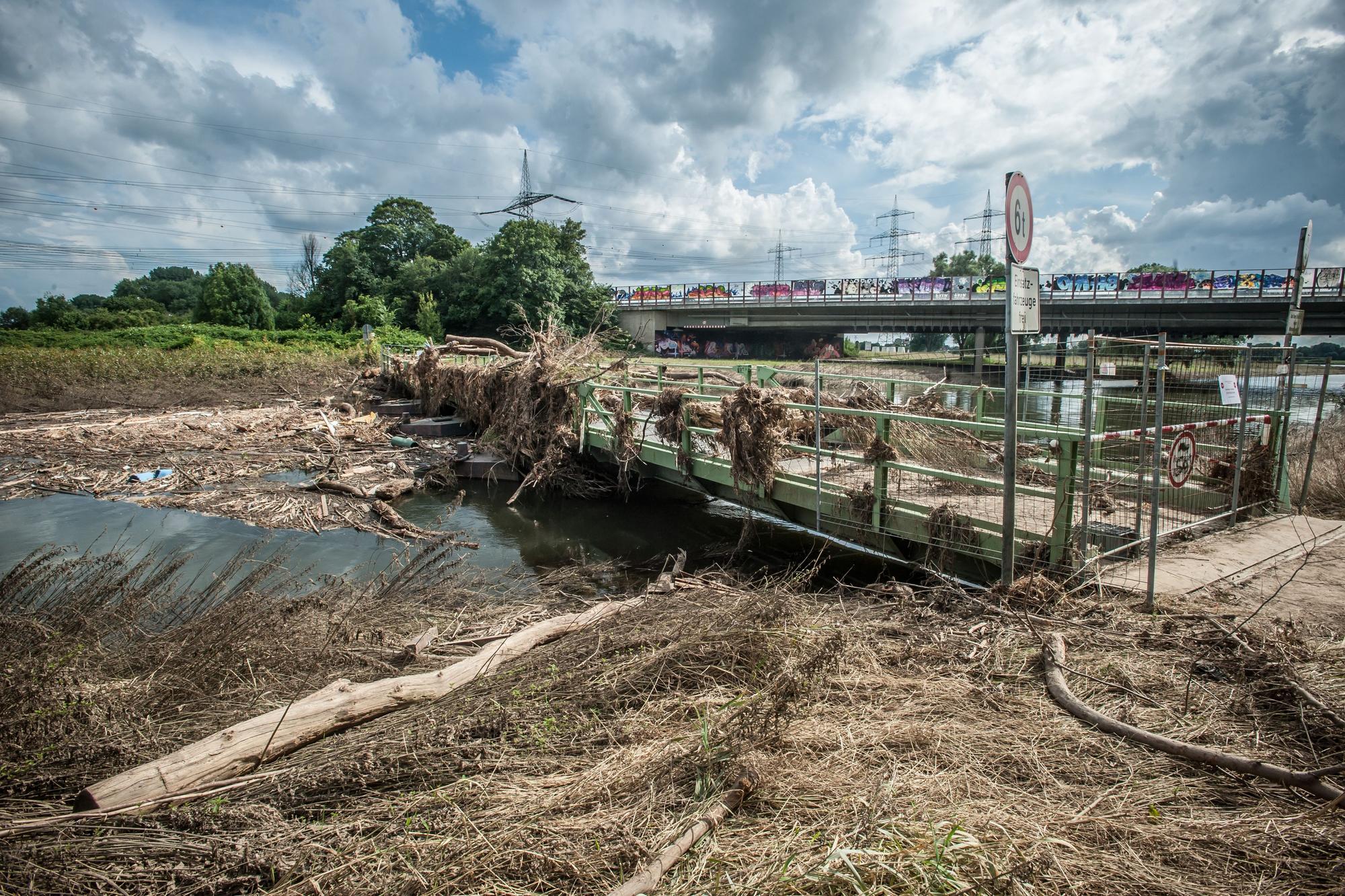 So sah die Brücke nach dem Hochwasser aus.