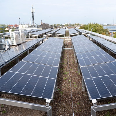 Photovoltaikanlagen auf Dächern der HGK.