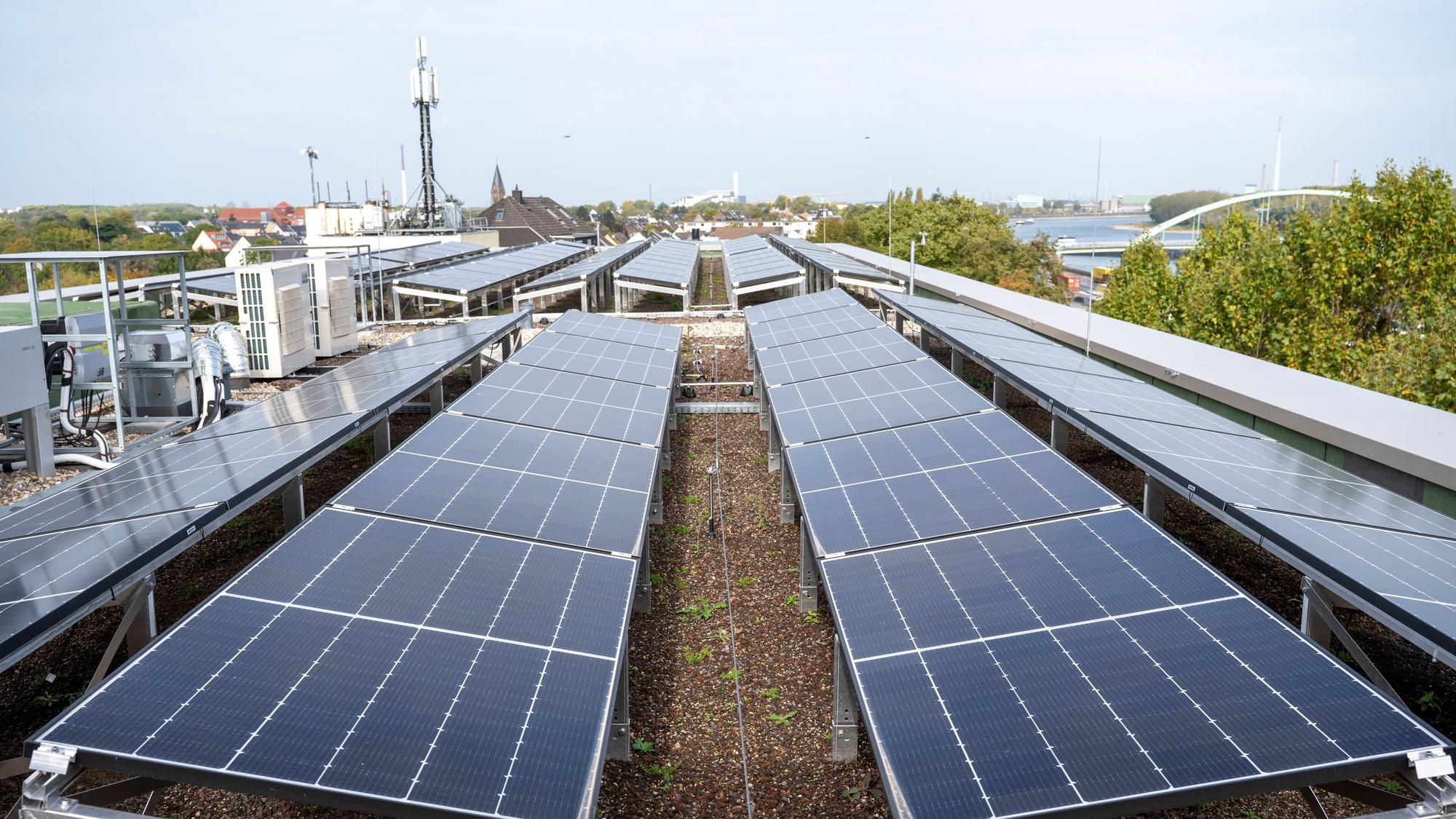 Photovoltaikanlagen auf Dächern der HGK.