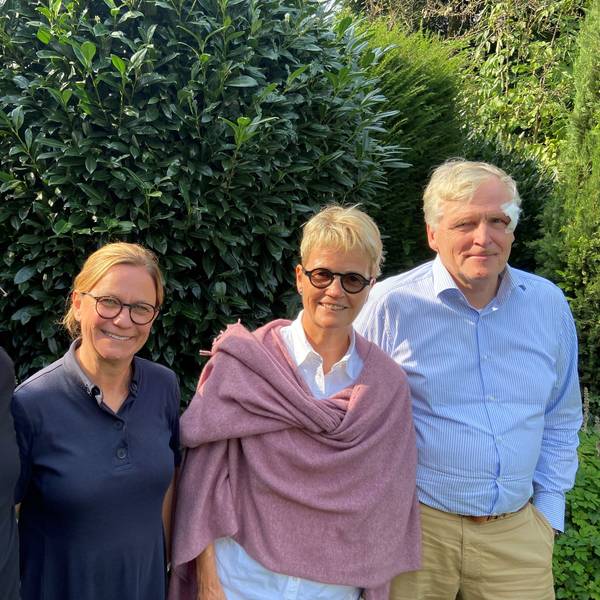 Auf dem Foto sind Peter Singer (Linke), Uta Spork (Grüne), Angela Lindemann-Berk und Bernhard von Rothkirch (beide FDP) zu sehen.