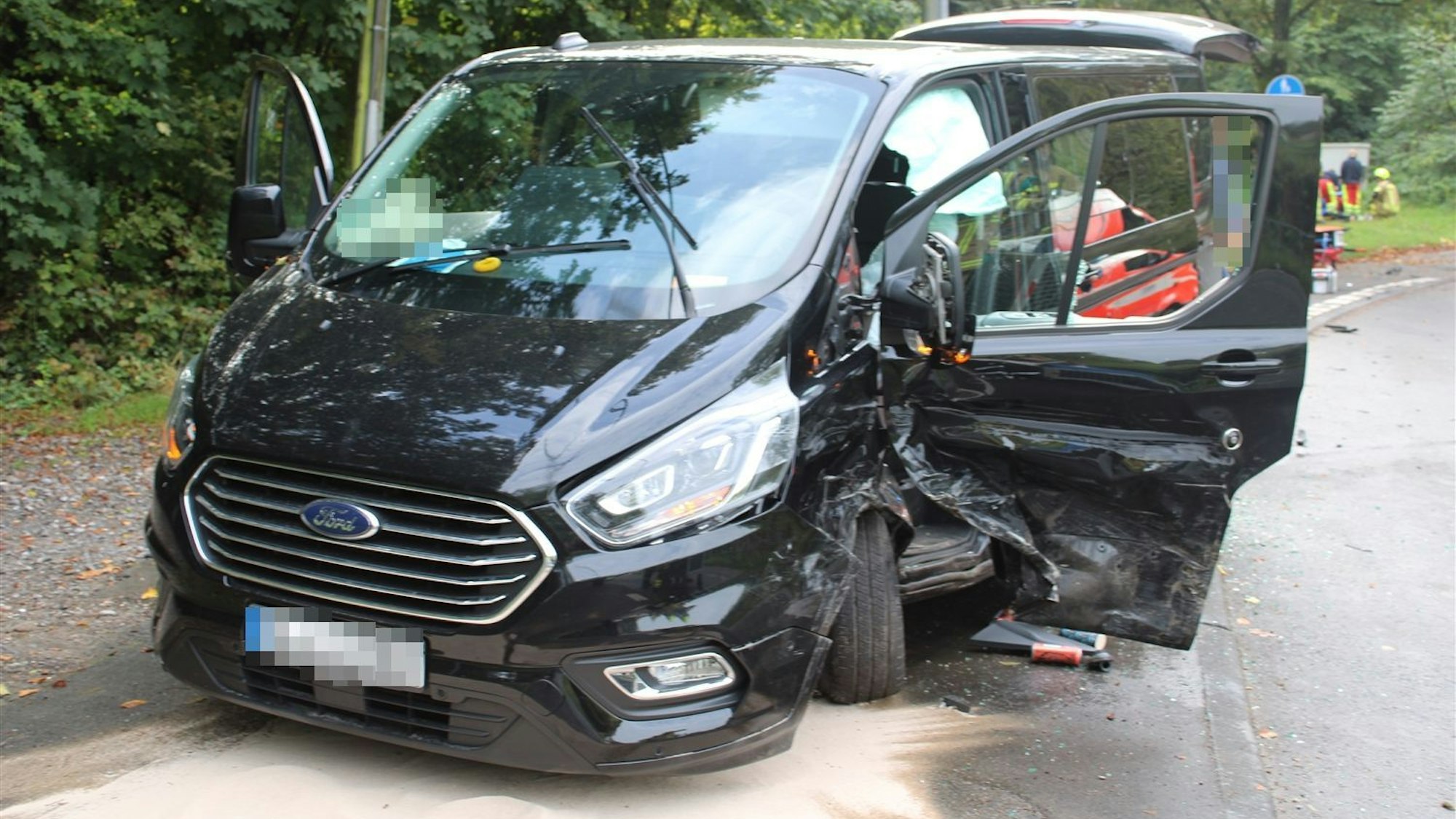 Der Ford kam dem in den Gegenverkehr geratenen Audi entgegen.