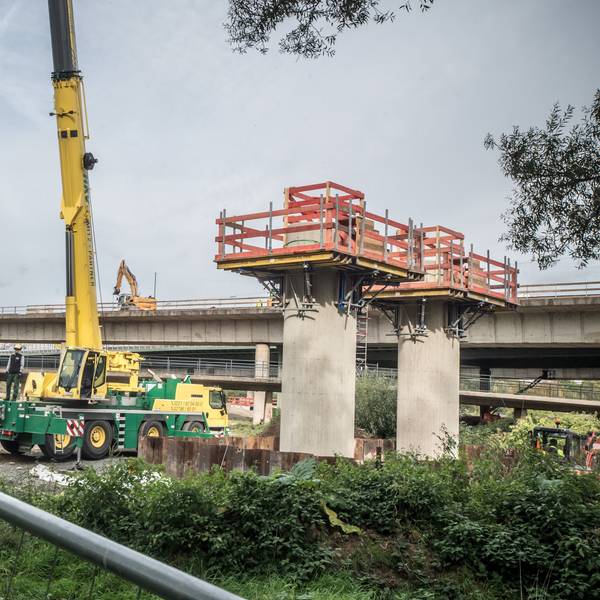 Der Ausbau der A1 zwischen Kreuz Leverkusen West und Europaring (B8).