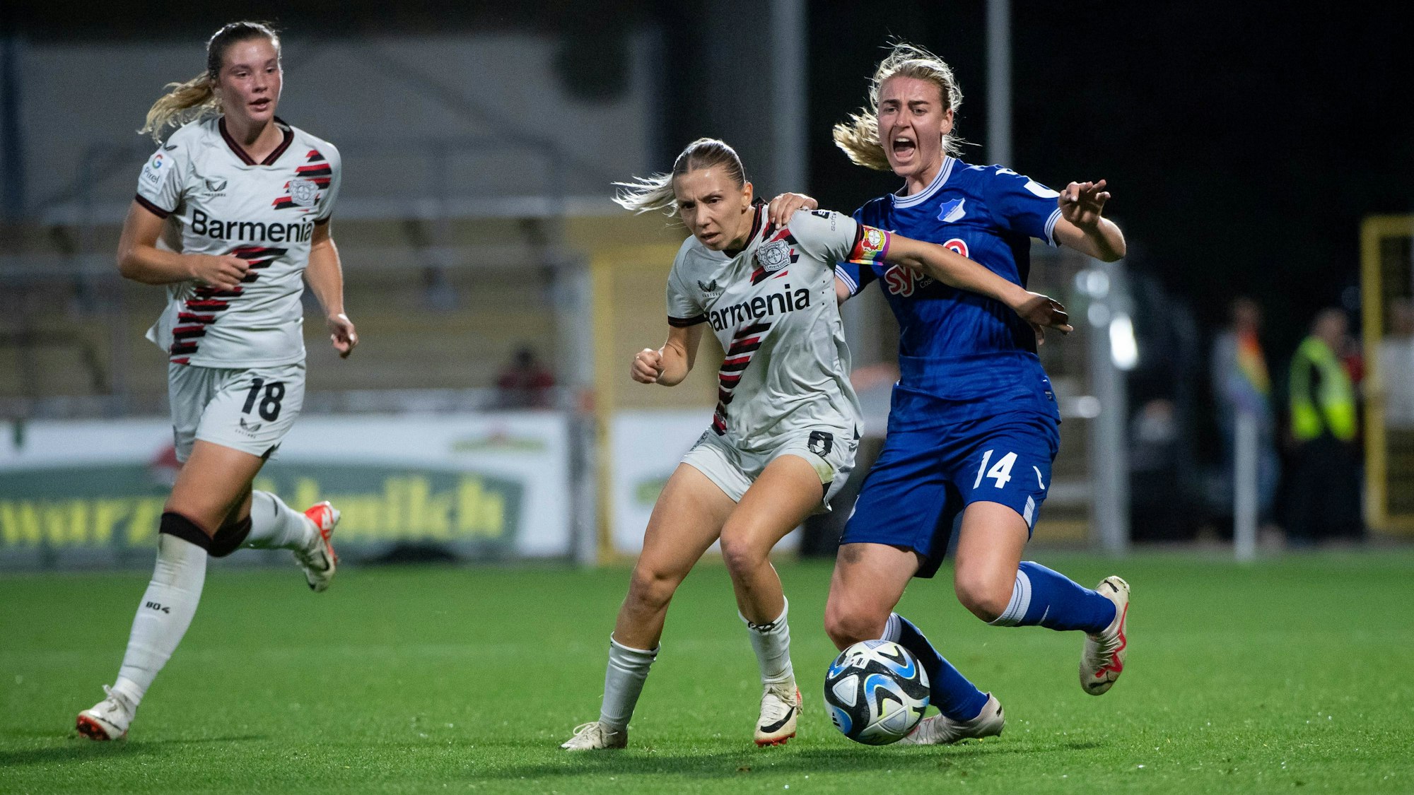 Elisa Senß Bayer 04 Leverkusen, 06 im Zweikampf mit Lisa Doorn TSG Hoffenheim, 14, GER, TSG 1899 Hoffenheim vs Bayer 04 Leverkusen, Fussball Google Pixel Frauen Bundesliga, 3. Spieltag, Saison 2023/2024, 09.10.2023 DFB regulations prohibit any use of photographs as image sequences and/or quasi-video GER, TSG 1899 Hoffenheim vs Bayer 04 Leverkusen, Fussball Google Pixel Frauen Bundesliga, 3. Spieltag, Saison 2023/2024, 09.10.2023 Hoffenheim *** Elisa Senß Bayer 04 Leverkusen, 06 in a duel with Lisa Doorn TSG Hoffenheim, 14 , GER, TSG 1899 Hoffenheim vs Bayer 04 Leverkusen, Football Google Pixel Womens Bundesliga, Matchday 3, Season 2023 2024, 09 10 2023 DFB regulations prohibit any use of photographs as image sequences and or quasi video GER, TSG 1899 Hoffenheim vs Bayer 04 Leverkusen, Football Google Pixel Womens Bundesliga, Matchday 3, Season 2023 2024, 09 10 2023 Hoffenheim Copyright: xEibner-Pressefoto/Memmlerx EP_MMR