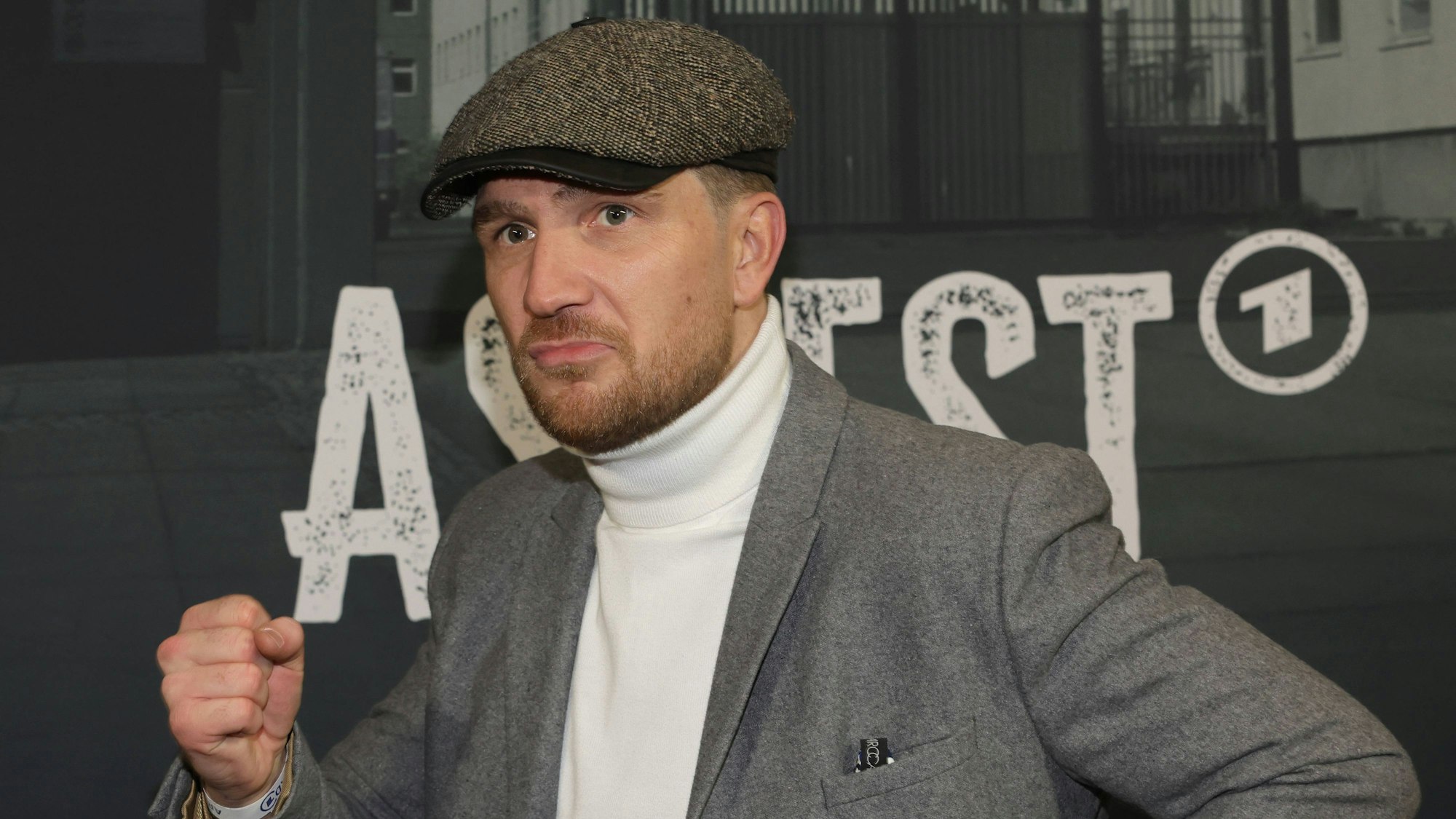 Frederick Lau hat einige Erfahrungen mit dem Trinken gemacht.