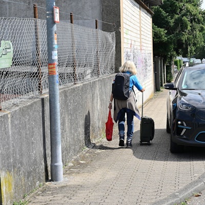 Das soll in Gronau verbessert werden: Fußgänger sollen mehr Platz auf den Gehwegen in Gronau haben, auch Querungshilfen sind vorgesehen.
