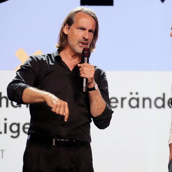 Markus Lanz (r), Moderator und Journalist, und Richard David Precht, Philosoph und Publizist