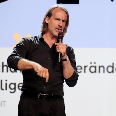 Markus Lanz (r), Moderator und Journalist, und Richard David Precht, Philosoph und Publizist