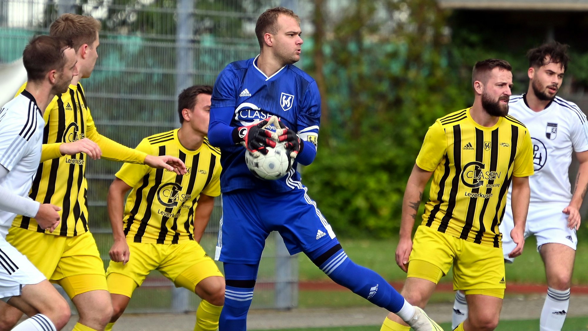 15.10.2023, Fussball-SV Schlebusch-FV Wiehl
TW: Christoph Geschonneck (Schlebusch)
Foto: Uli Herhaus