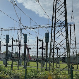 Blick auf das bereits vorhandene Umspannwerk an der B51.