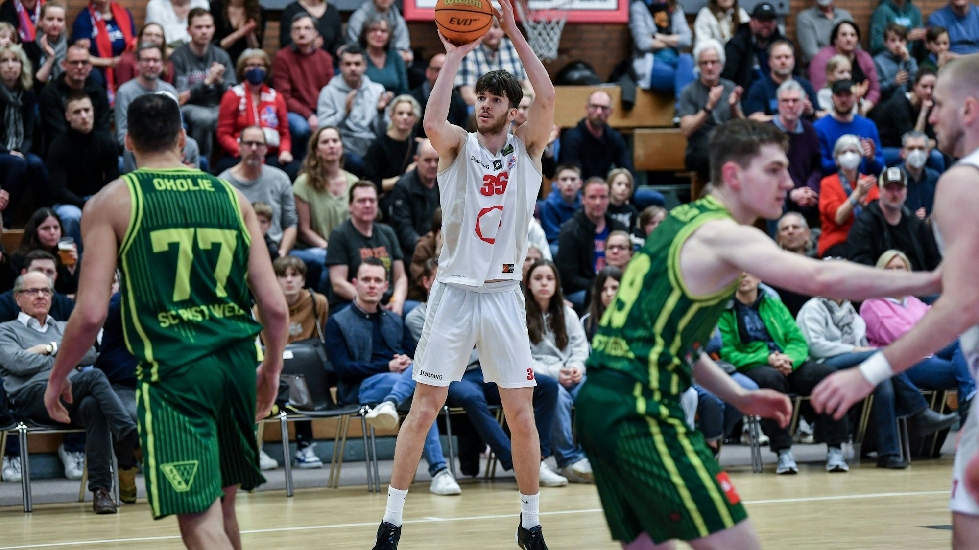 Barmer 2. Basketball Bundesliga ProB, Rheinstars Koeln vs. SC Rist Wedel, 01.04.2023 Duje Dujmovic RheinStars Koeln 35, Barmer 2. Basketball Bundesliga ProB, Rheinstars Koeln vs. SC Rist Wedel am 01.04.2023 im ASV Koeln in Koeln Nordrhein-Westfalen *** Barmer 2 Basketball Bundesliga ProB, Rheinstars Koeln vs SC Rist Wedel, 01 04 2023 Duje Dujmovic RheinStars Koeln 35 , Barmer 2 Basketball Bundesliga ProB, Rheinstars Koeln vs SC Rist Wedel on 01 04 2023 at ASV Koeln in Koeln North Rhine Westphalia Copyright: xBEAUTIFULxSPORTS/Mueller-Laschetx