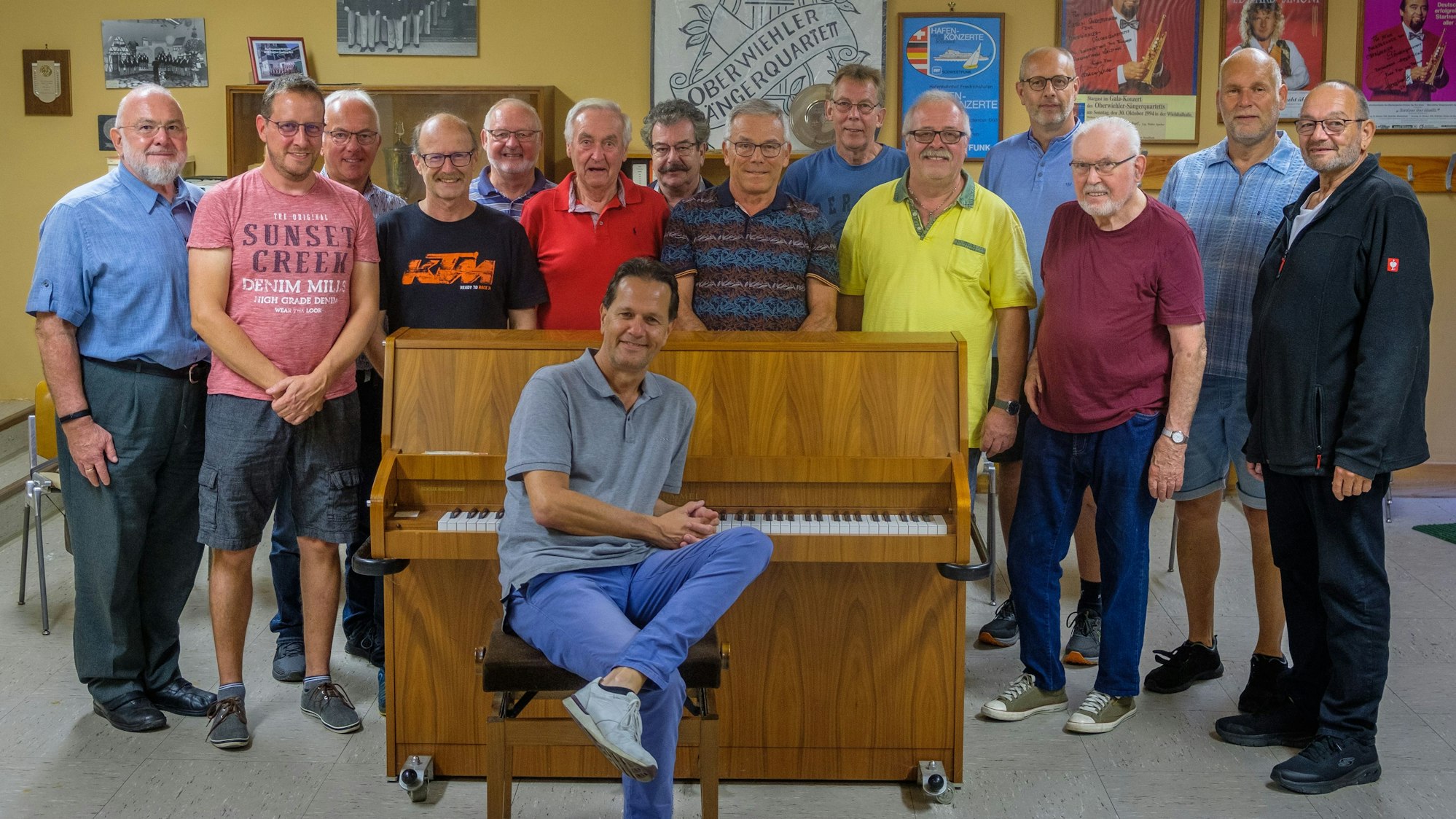 Das Oberwiehler Sängerquartett mit dem Chorleiter Ralf Zimmermann (sitzend vorne).