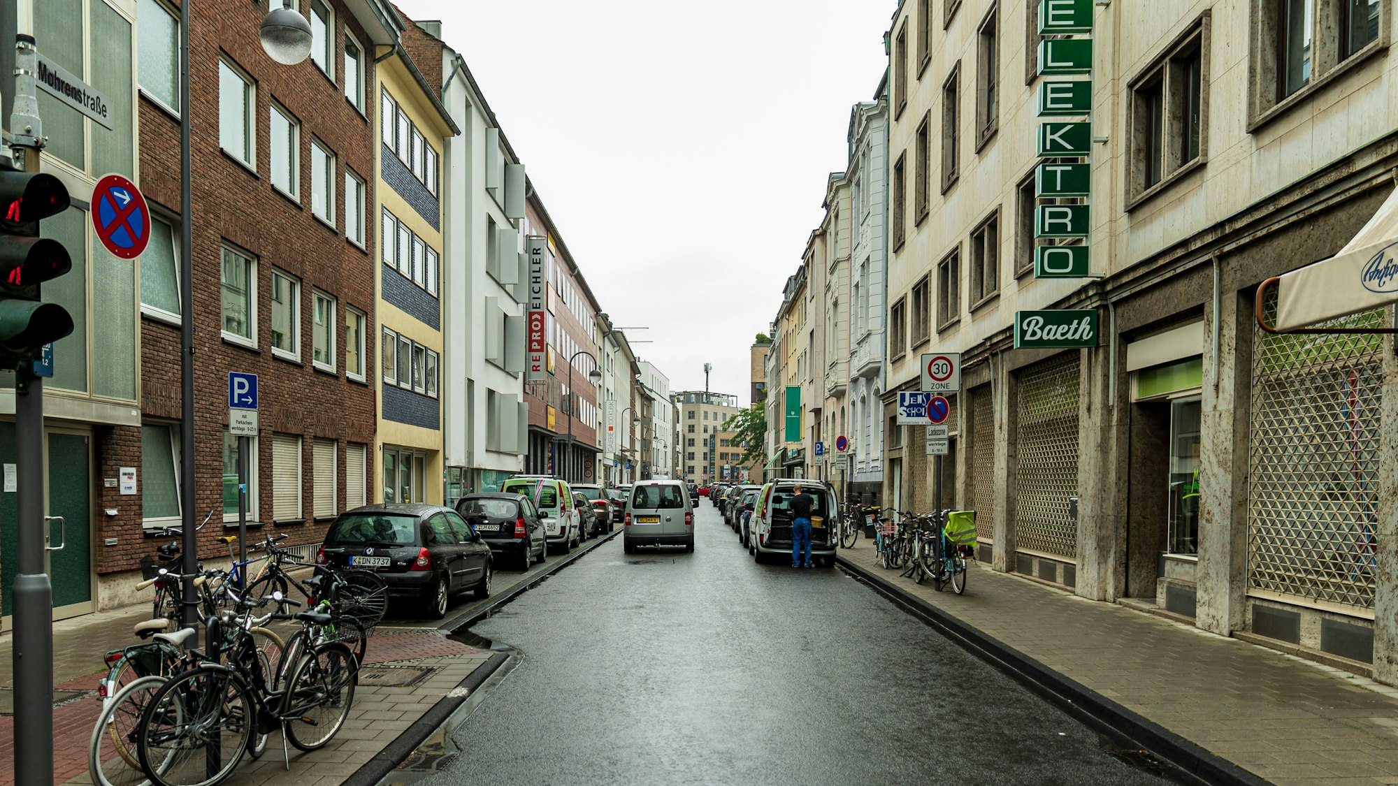 Zu sehen ist die Kölner Mohrenstraße im Juli 2020.