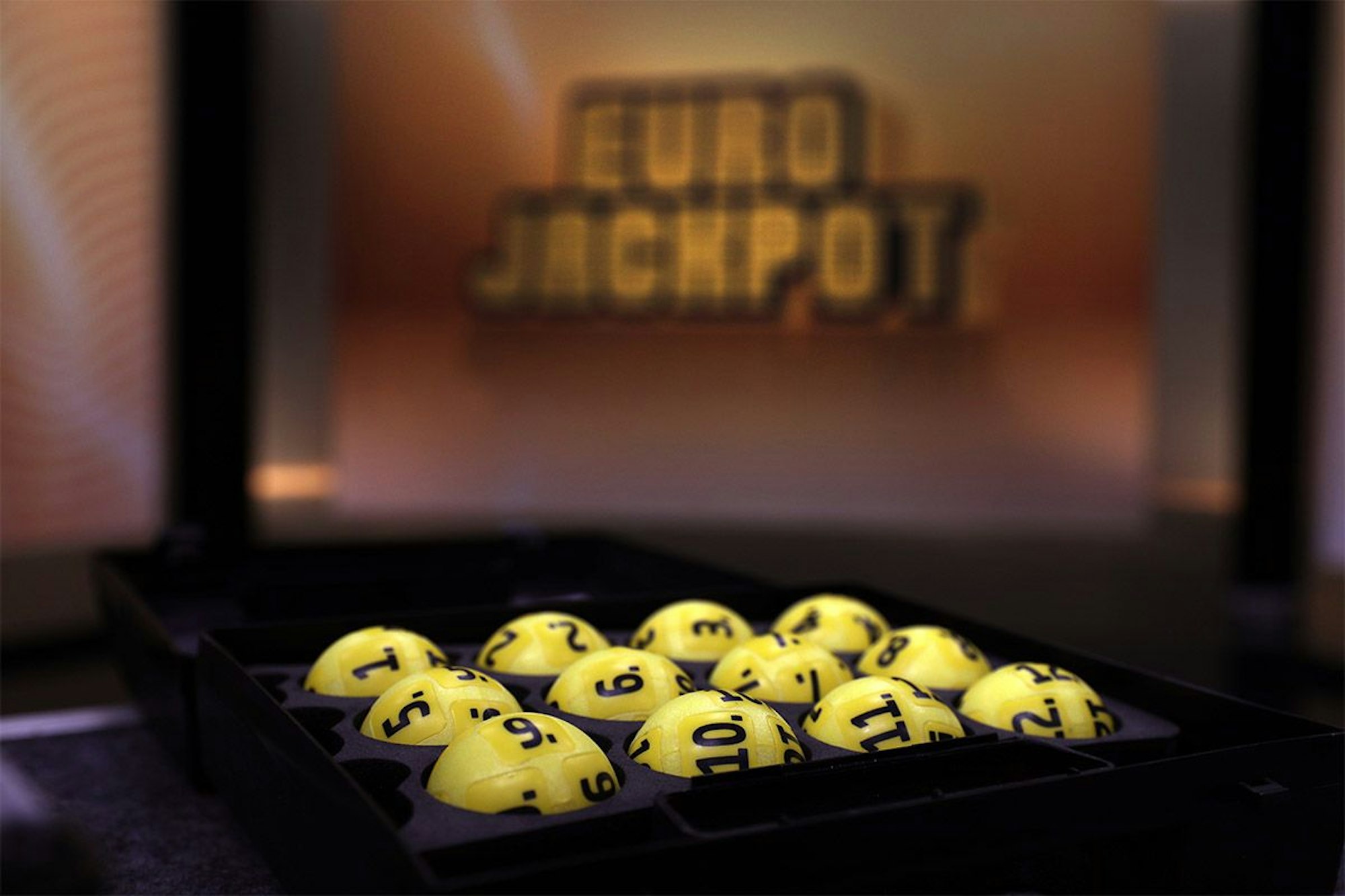 Internet-Spielauftrag aus NRW.