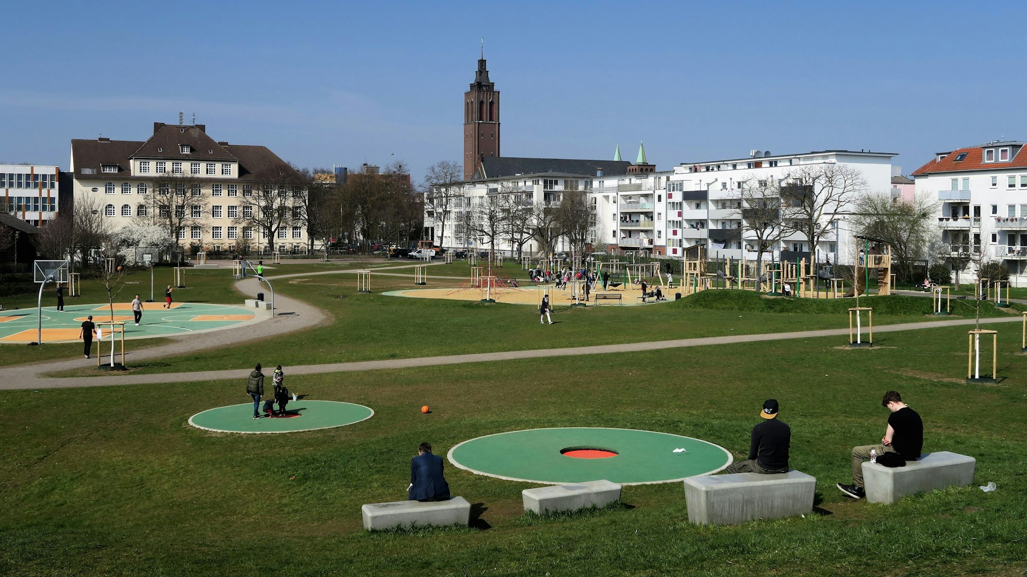 Der „Westerwaldpark“ entlang der Westerwaldstraße in Humboldt-Gremberg.
