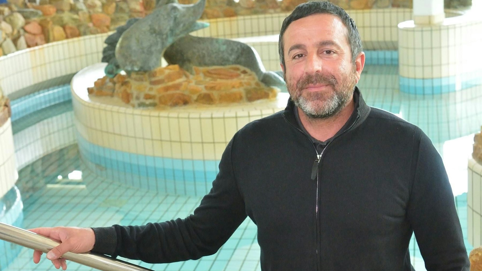 Betreibt zumindest vorerst weiter das Kürtener Hallenbad: Ibrahim Kabakci.