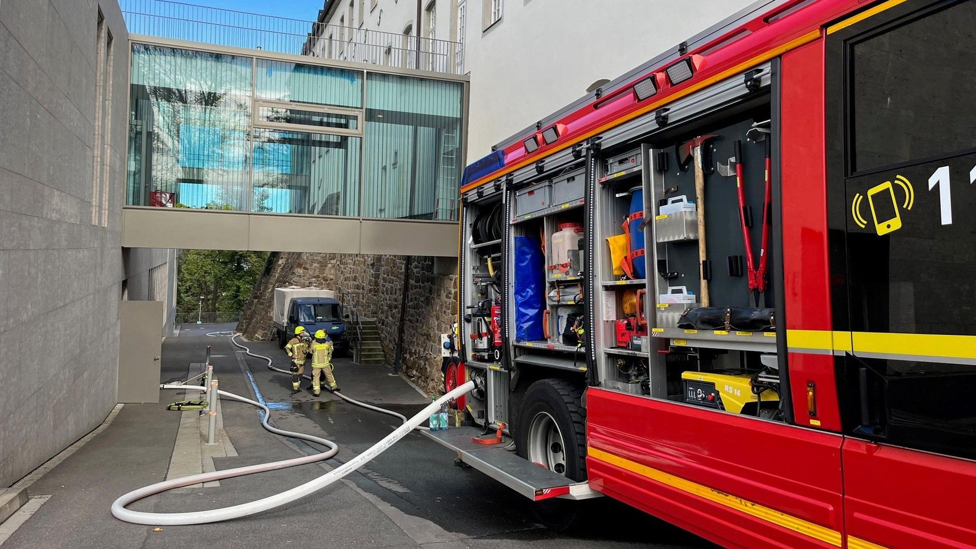 Feuerwehrleute im Einsatz.