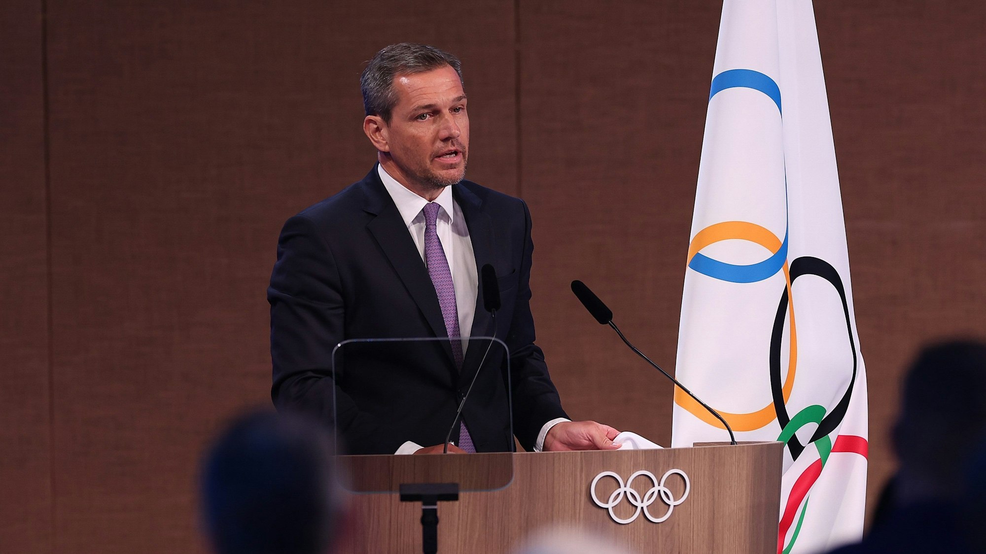 Der Kölner Sportmanager Michael Mronz ist neues Mitglied des Internationalen Olympischen Komitees und wird während der 141. IOC-Session in Mumbai vereidigt.