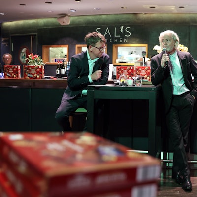 16.10.2023
Köln:
Markenwirtschaft Köln mit Hermann Bühlbecker im Rotonda Business Club
im Gespräch mit Thorsten Breitkopf, Ressortleiter Wirtschaft Kölner Stadt-Anzeiger
Foto: Martina Goyert