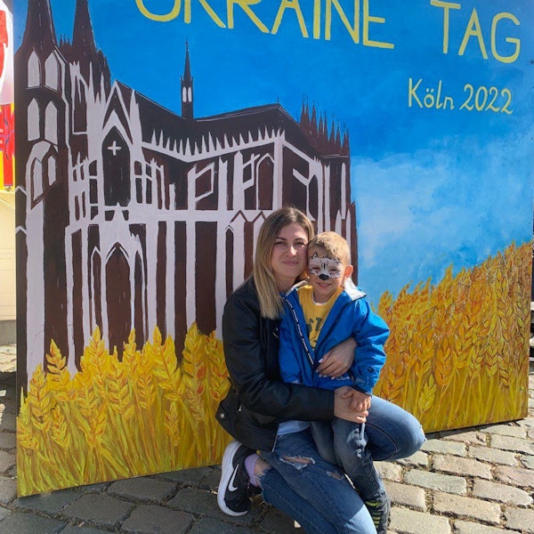 Anya Khyzhkova mit ihrem Sohn