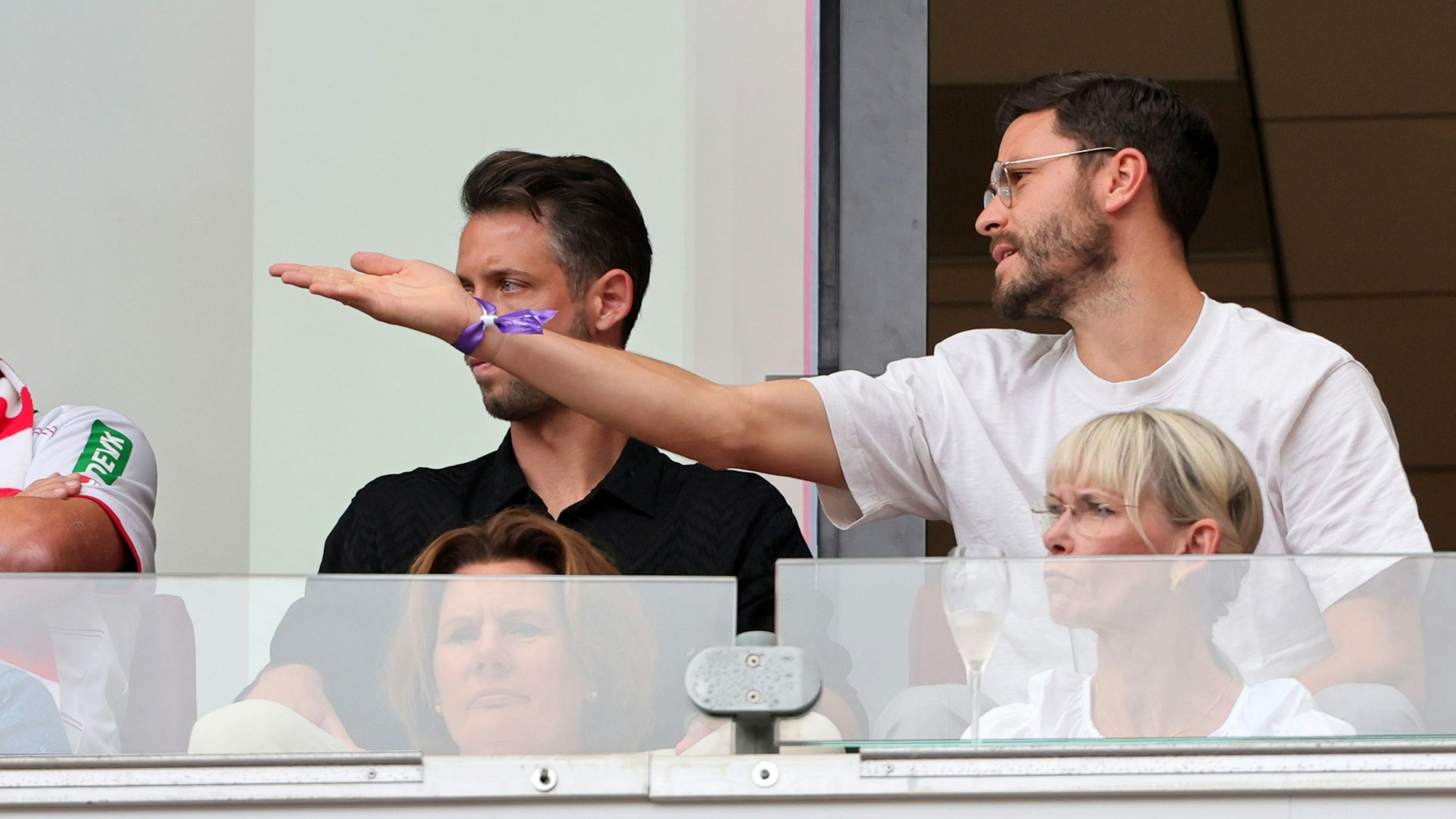 Ex-FC-Profi Jonas Hector beim Spiele gegen den VfB Stuttgart im Septmeber 2023.