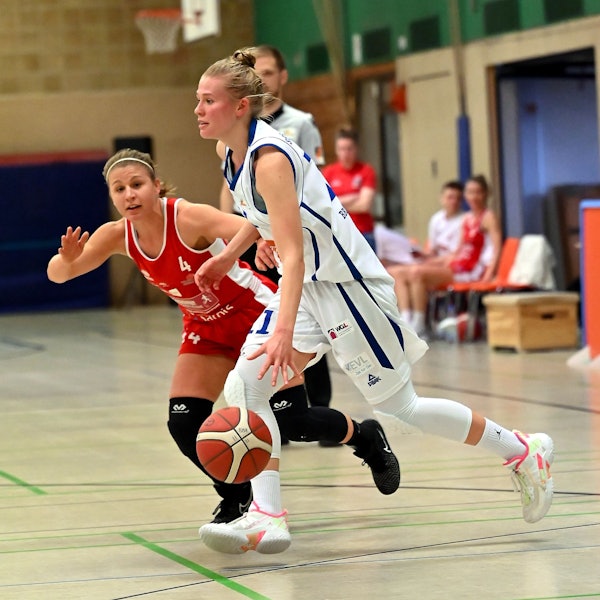 13.03.2022, BB,BBZ Opladen-Osnabrück
vorne: Leonie Schütter (Opl)
Foto: Uli Herhaus