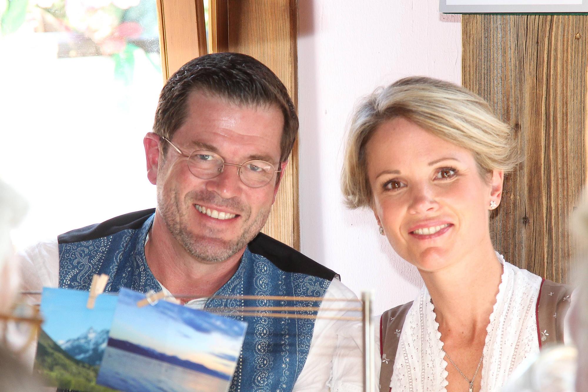 Karl-Theodor zu Guttenberg mit seiner Ehefrau Stephanie zu Guttenberg auf dem Oktoberfest 2018.