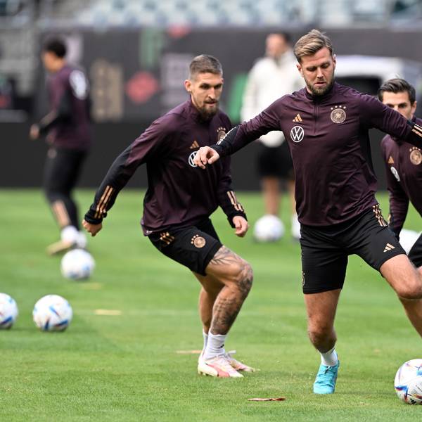 Robert Andrich (l-r), Niclas Füllkrug und Jonas Hofmann in Aktion während des Abschlusstrainings vor dem Spiel gegen Mexiko.