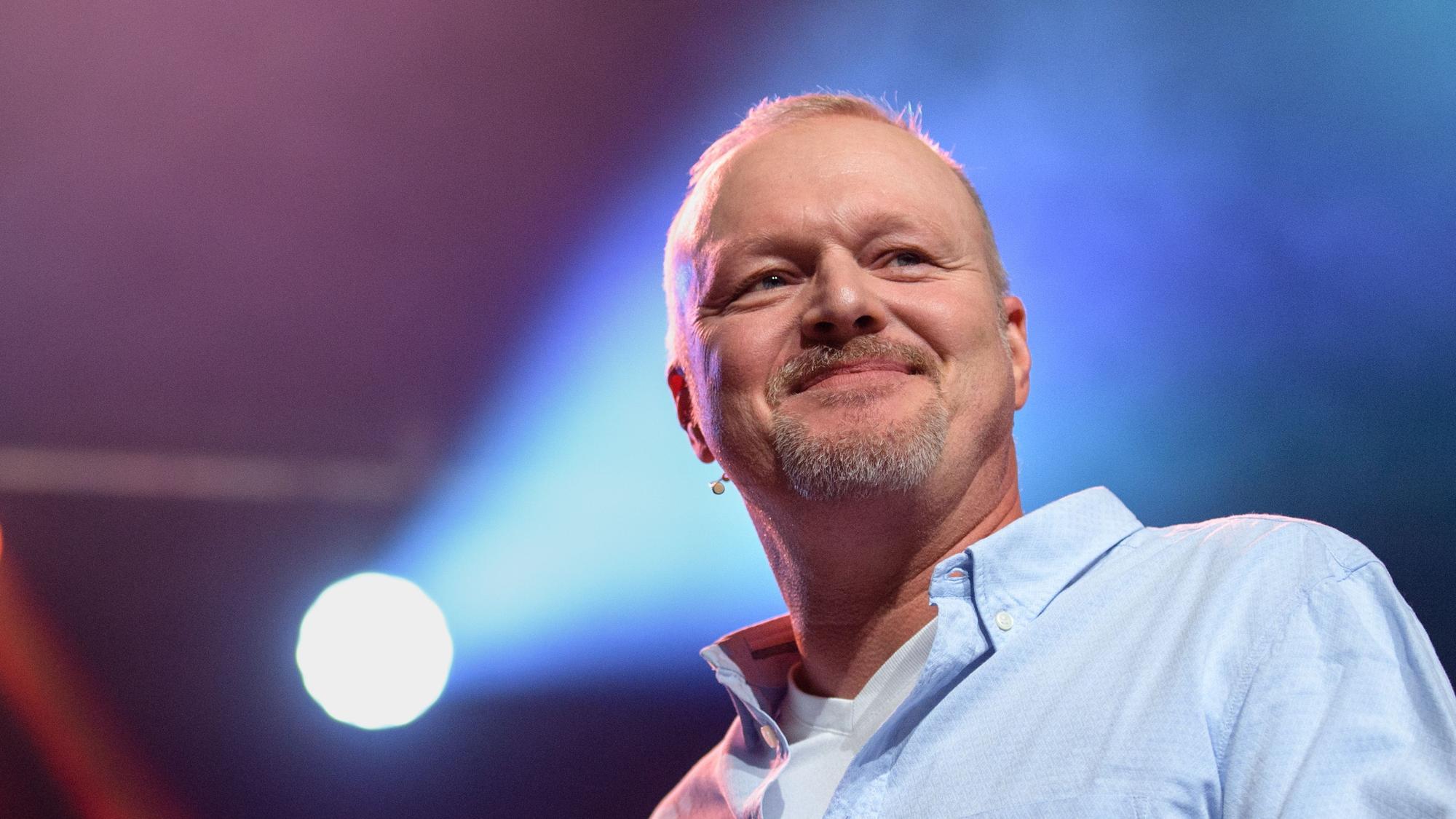 ARCHIV - 24.09.2017, Bayern, München: Entertainer Stefan Raab spricht bei der Eröffnung vom Unternehmensgründer- und Investorentreffen Bits & Pretzels. (zu dpa "Stefan Raab steigt bei Produktionsfirma Brainpool aus" vom 01.03.2018) Foto: Matthias Balk/dpa +++ dpa-Bildfunk +++