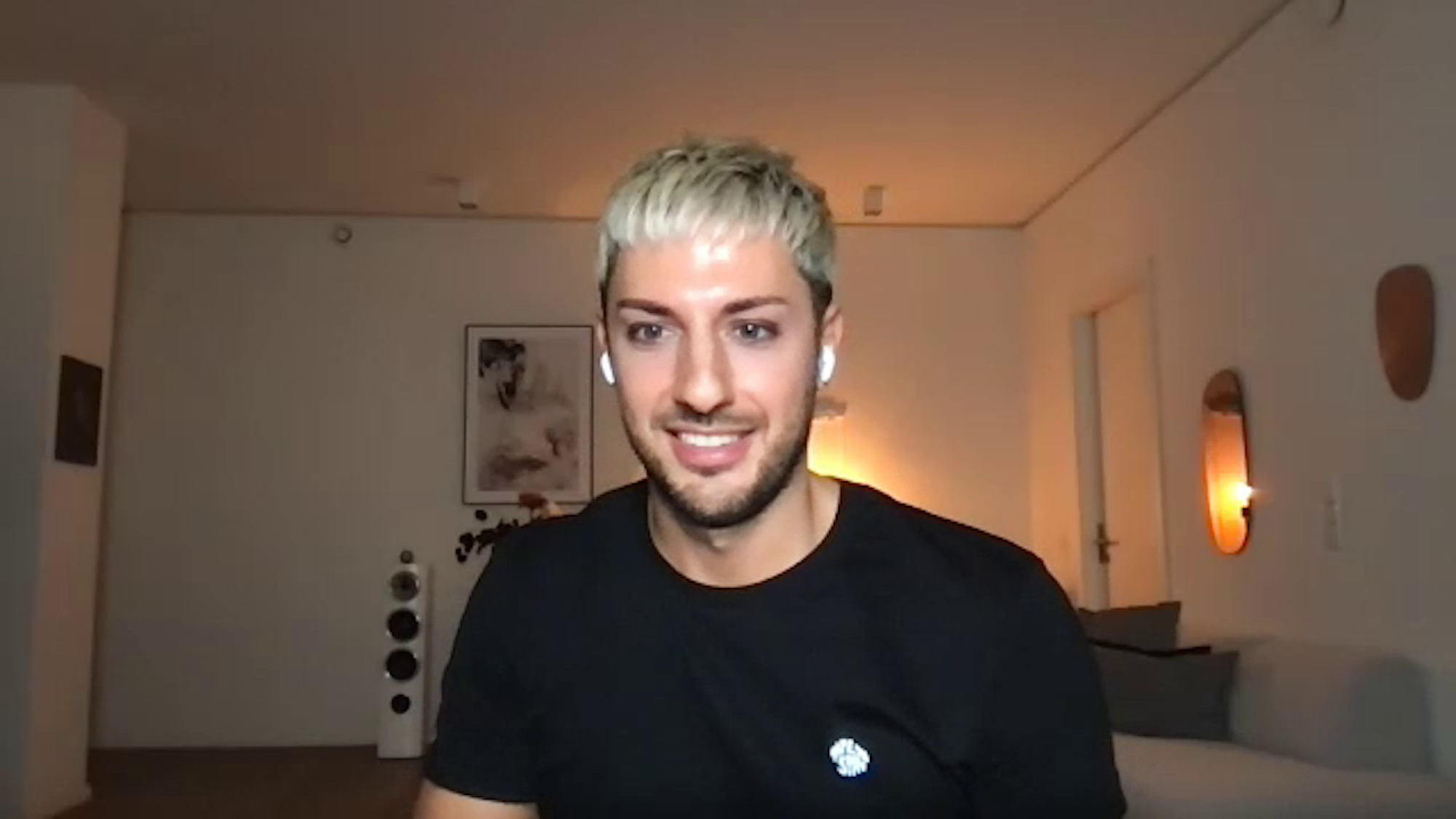 Aljoscha Muttardi wurde per Video zugeschaltet.