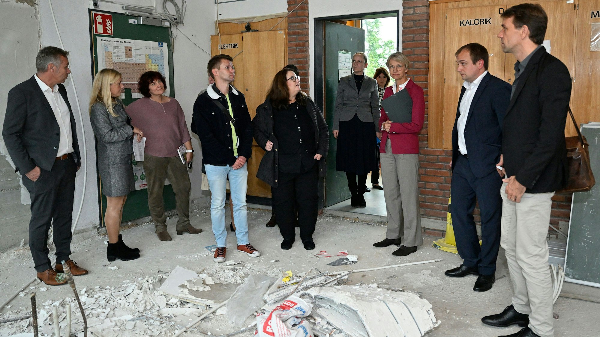 Schulministerin Dorothee Feller besucht Freiherr-vom-Stein-Schulzentrum