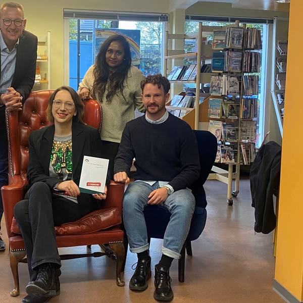 Freuen sich auf den Weihnachtsmarkt in Burscheid: Dirk Runge (v.l.), Andrea Lunas (Vorsitzende des Vereins „Wir für Burscheid“), Sujatha Hoffmann, Veranstalterin von „Tännschen“ und Linus Klenter (Beisitzer Citymanagement).