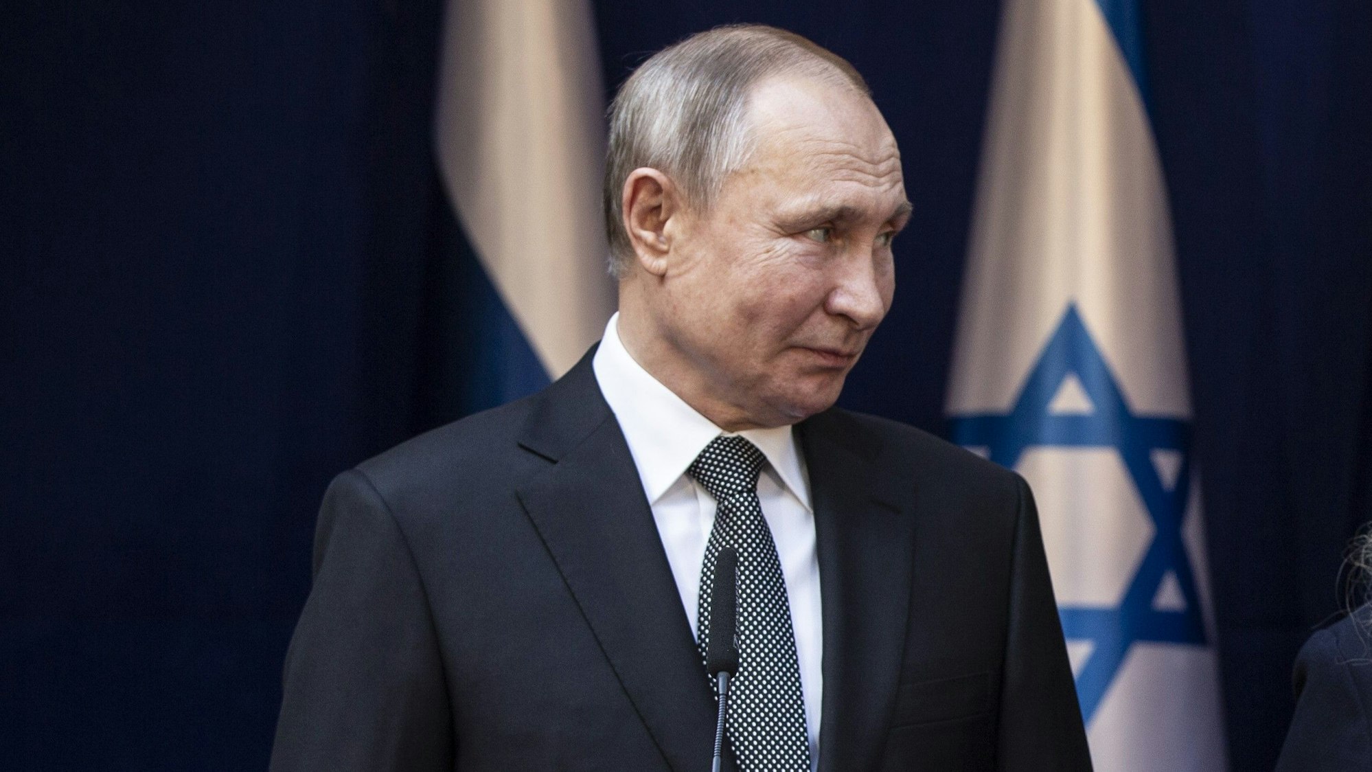 Wladimir Putin bei einem Besuch in Jerusalem. In Israel wird nun scharfe Kritik am Kurs des Kremlchefs laut. (Archivbild)