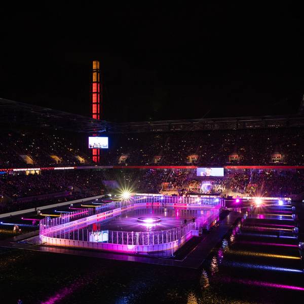 Loss mer Weihnachtsleeder singe im Stadion