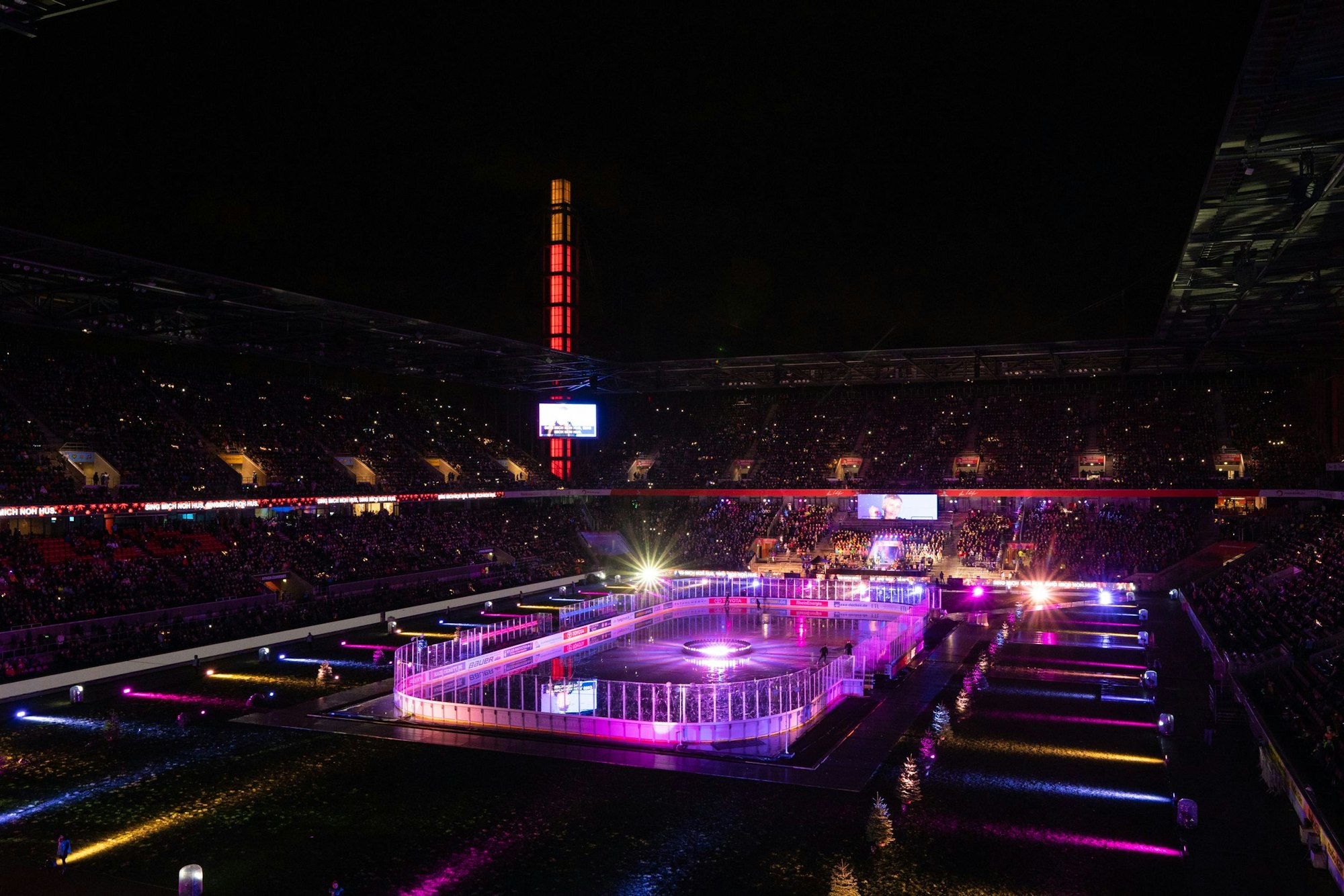 Loss mer Weihnachtsleeder singe im Stadion
