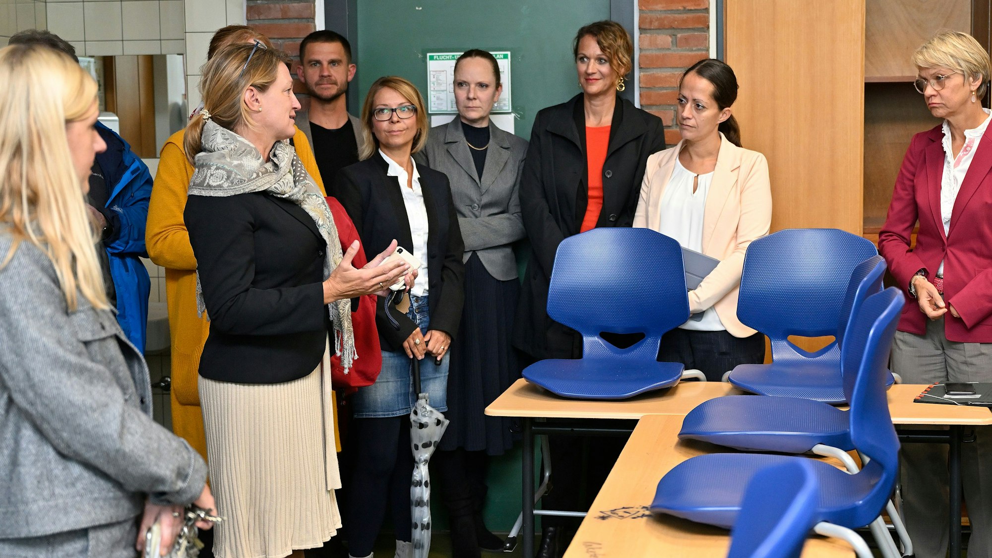 Schulministerin Dorothee Feller besucht Freiherr-vom-Stein-Schulzentrum