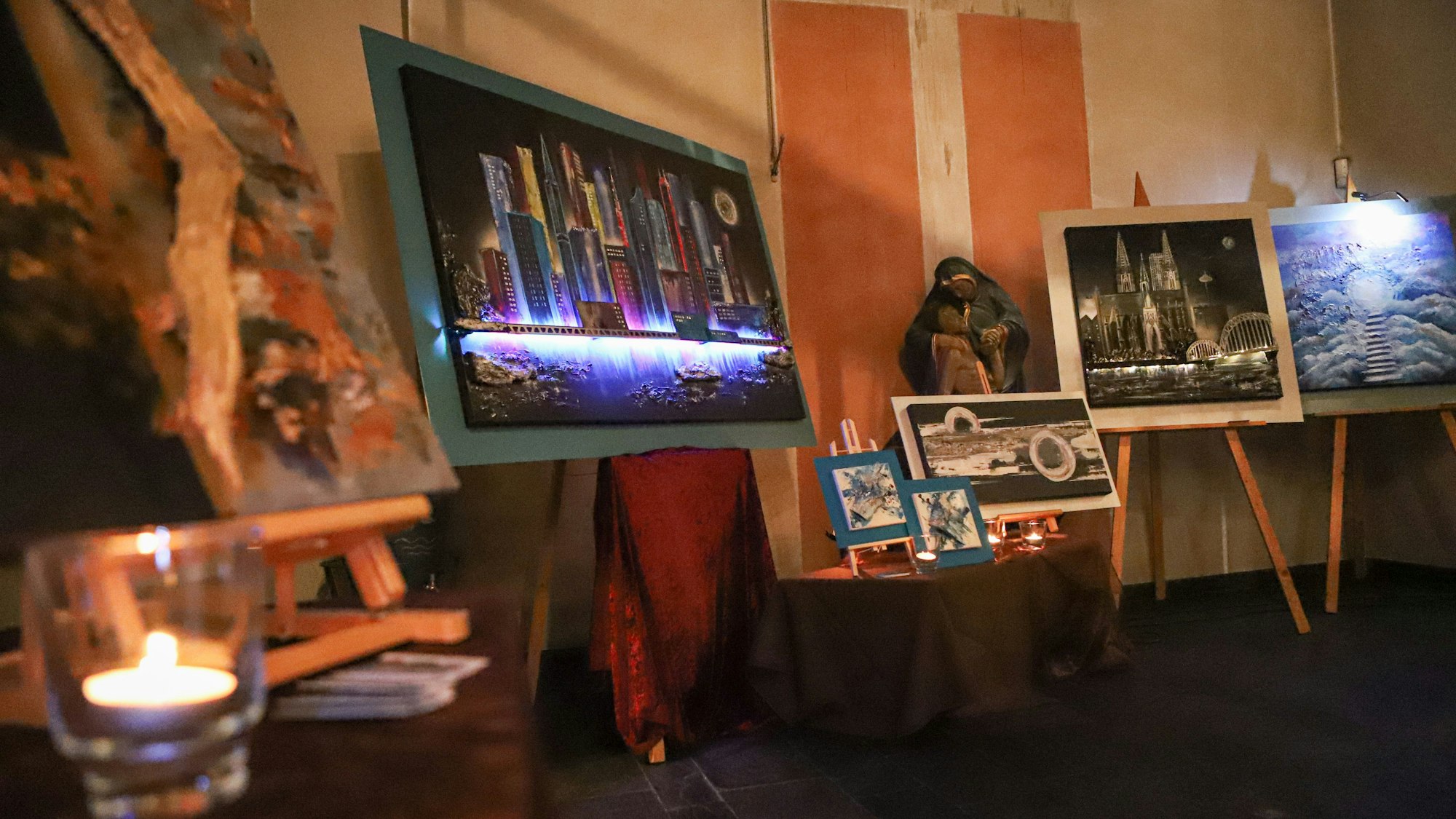 Die Kunstnacht 2023 in der St.-Remigius-Kirche in Opladen.