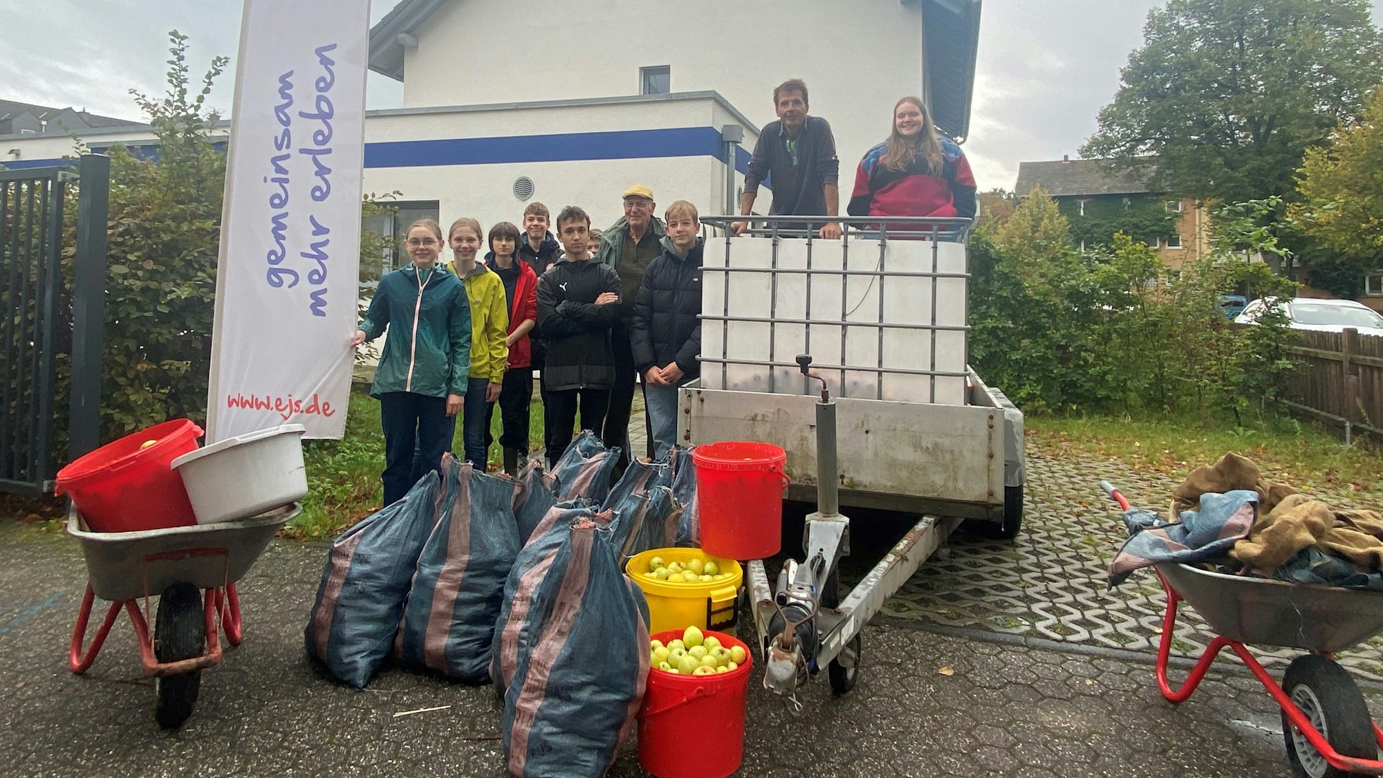 Apfelsammelaktion EJS