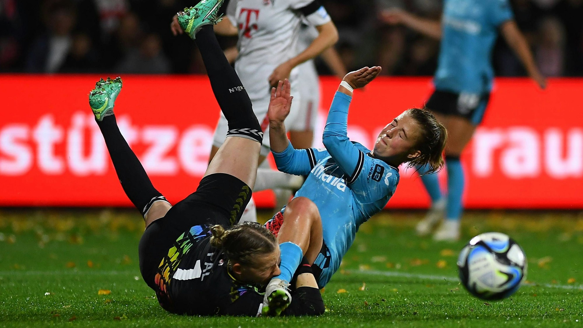 COLOGNE, GERMANY - 20 October, 2023: The match of Women Bundesliga 1.FC Koeln Frauen vs Bayer 04 Leverkusen Frauen PUBLICATIONxNOTxINxRUS Copyright: xVITALIIxVITLEOx