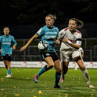 GOOGLE PIXEL Frauen Bundesliga: 1. FC Koeln - Bayer 04 Leverkusen 20.10.2023 Janou Levels Bayer 04 Leverkusen, 5, Lotta Cordes 1. FC Koeln, 6 GOOGLE PIXEL Frauen Bundesliga, 1. FC Koeln - Bayer 04 Leverkusen, Koeln, Franz-Kremer-Stadion am 20.10.2023 DFB REGULATIONS PROHIBIT ANY USE OF PHOTOGRAPHS AS IMAGE SEQUENCES AND/OR QUASI-VIDEO. *** GOOGLE PIXEL Womens Bundesliga 1 FC Koeln Bayer 04 Leverkusen 20 10 2023 Janou Levels Bayer 04 Leverkusen, 5 , Lotta Cordes 1 FC Koeln, 6 GOOGLE PIXEL Womens Bundesliga, 1 FC Koeln Bayer 04 Leverkusen, Koeln, Franz Kremer Stadium on 20 10 2023 DFB REGULATIONS PROHIBIT ANY USE OF PHOTOGRAPHS AS IMAGE SEQUENCES AND OR QUASI VIDEO Copyright: xBEAUTIFULxSPORTS/Wunderlx