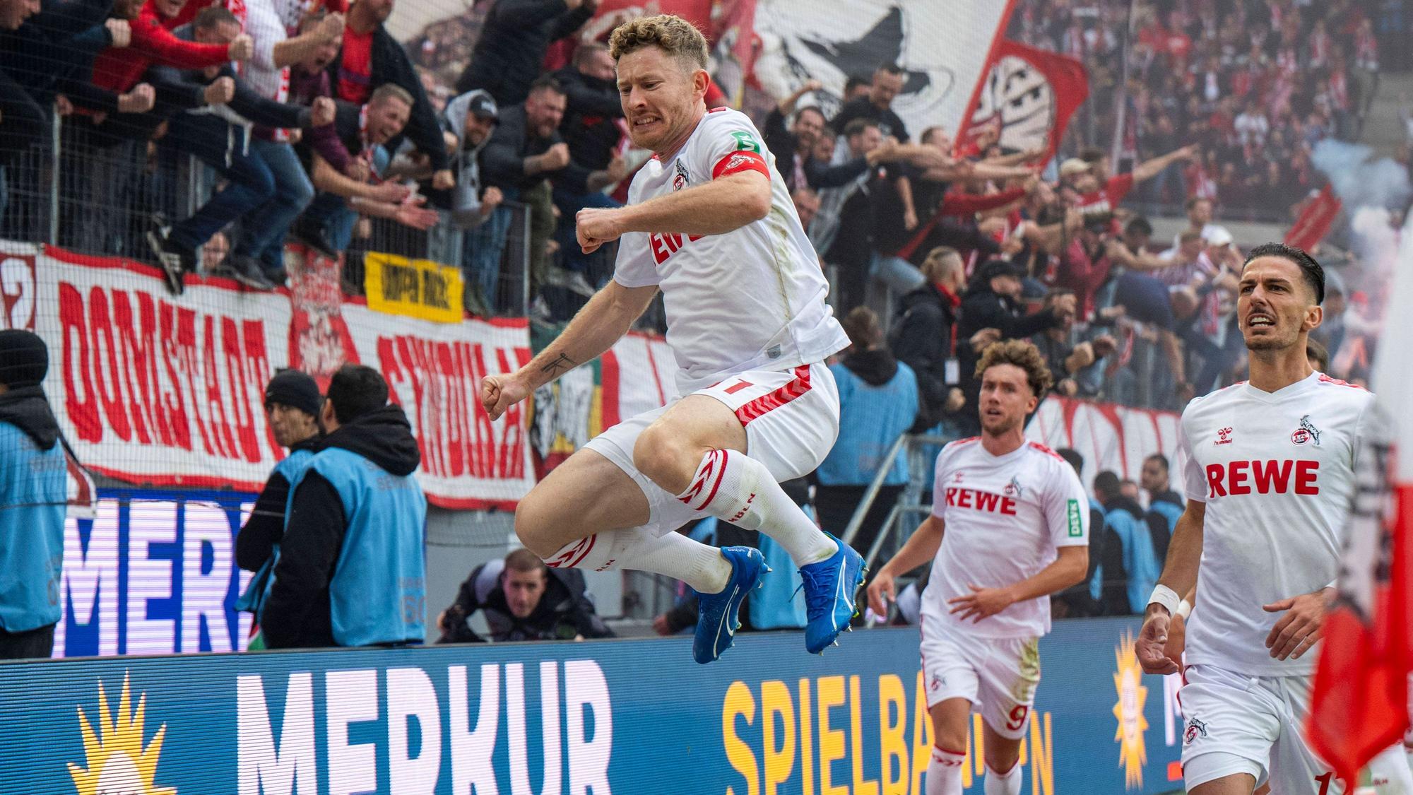 Florian Kainz jubelt nach seinem Treffer zum 1:0.