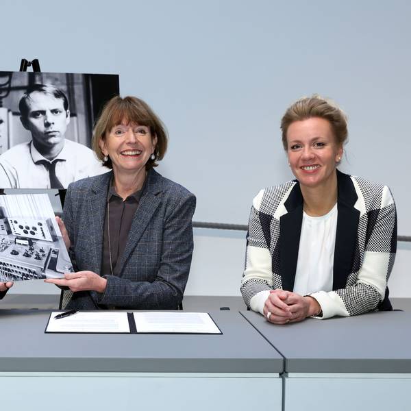 23.10.2023
Köln: Übergabe des Studios für elektronische Musik vom WDR an die Stadt Köln.
Intendant des WDR Tom Buhrow, Oberbürgermeisterin Henriette Reker und Ministerin für Kultur und Wissenschaft NRW Ina Brandes
