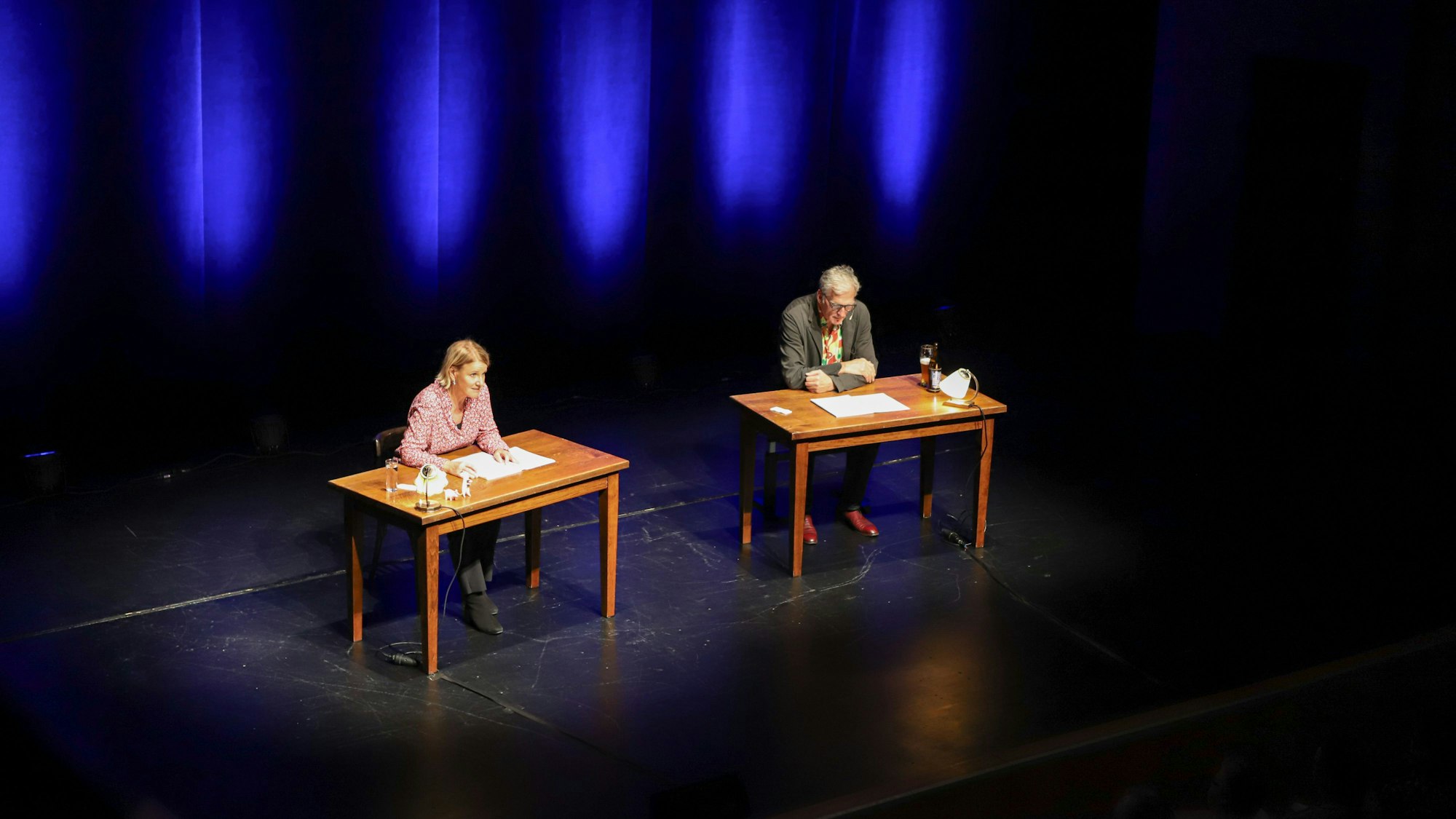 Mariele Millowitsch und Walter Sittler lasen aus „Alte Liebe“.