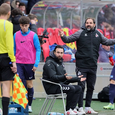1.FC Köln U19 vs. Hertha BSC Berlin U19, DFB Pokal Halbfinale, rechts: Trainer Stefan Ruthenbeck (1. FC Köln), 03.04.2023, Bild: Herbert Bucco
