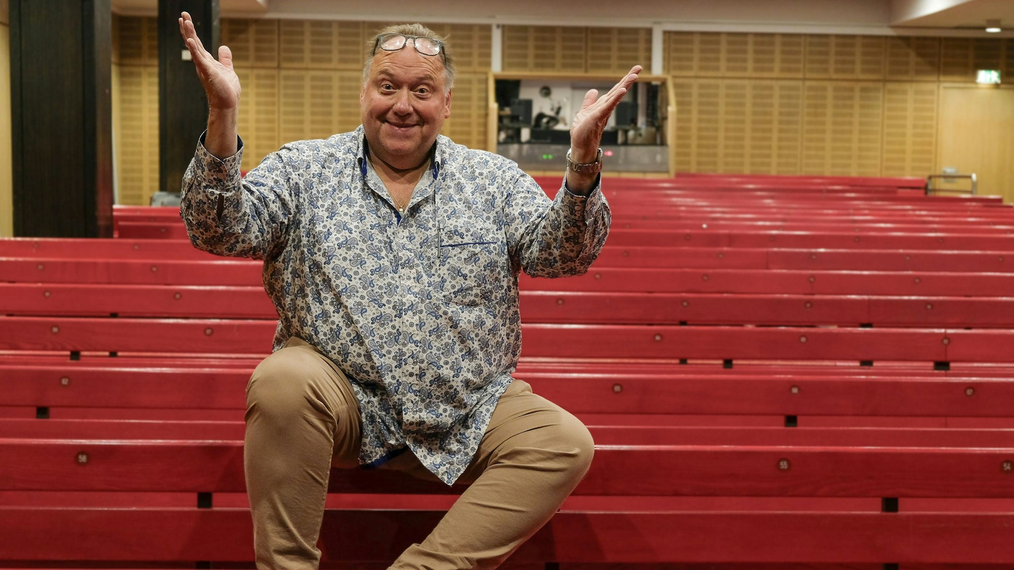 Zu sehen ist Udo Müller vom Kölner Hänneschen-Theater.