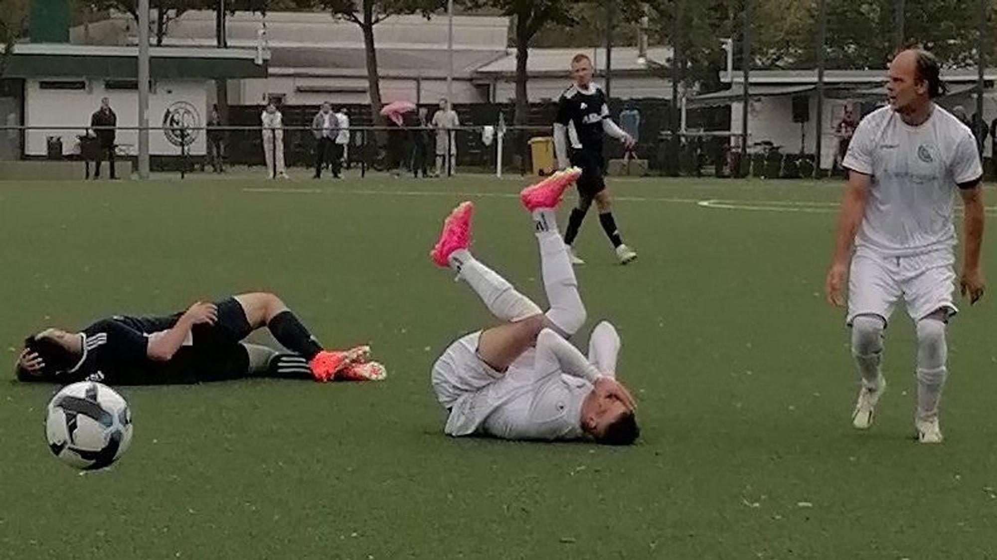 Spielszene in der Kreisliga C zwischen Weiler-Volkhoven II und dem SC Bosna