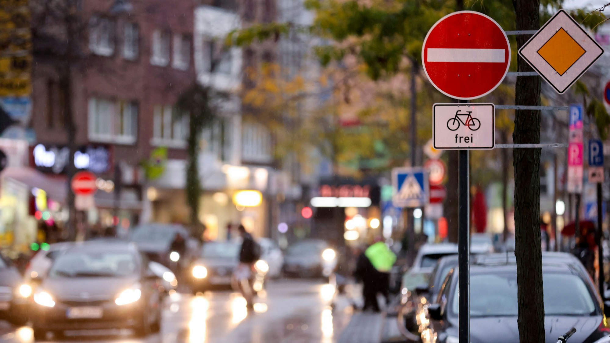 Die Venloer Straße ist seit Oktober 2023 eine Einbahnstraße.