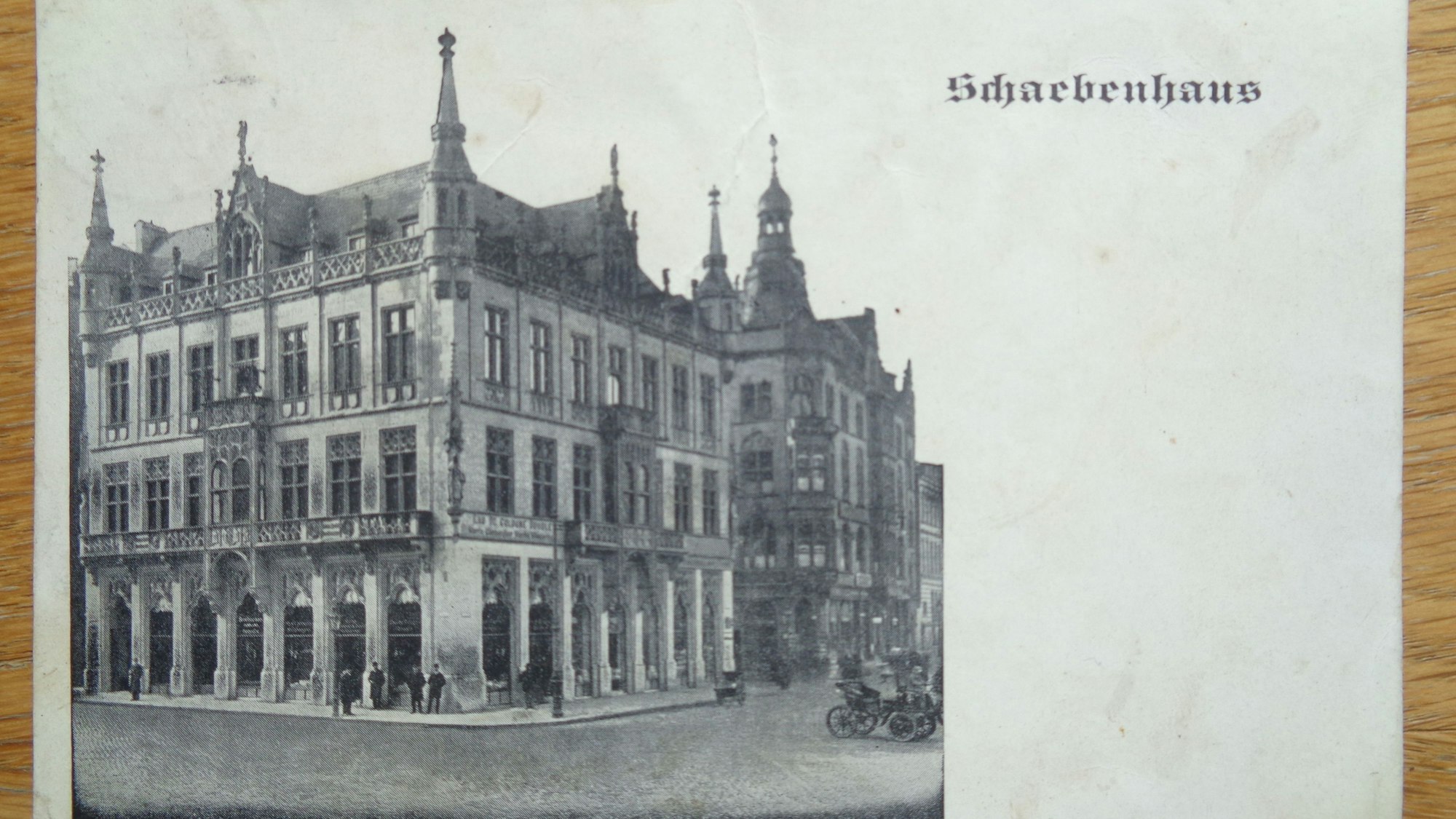 Zu sehen ist das nicht mehr bestehende Schaebenhaus in Köln auf einer Fotografie.