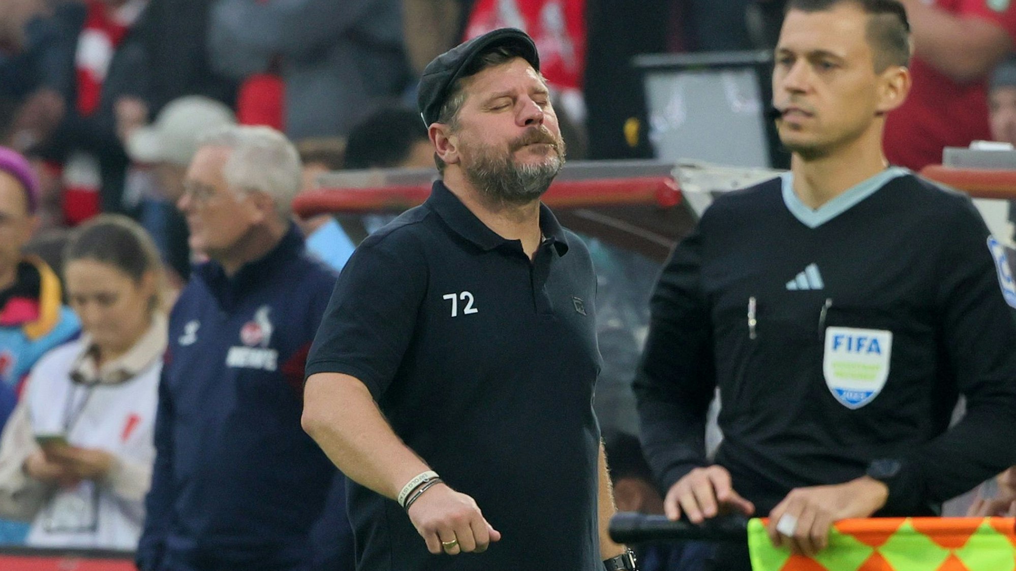 Steffen Baumgart erlebte am Sonntag gegen Mönchengladbach ein nervenaufreibendes Derby.