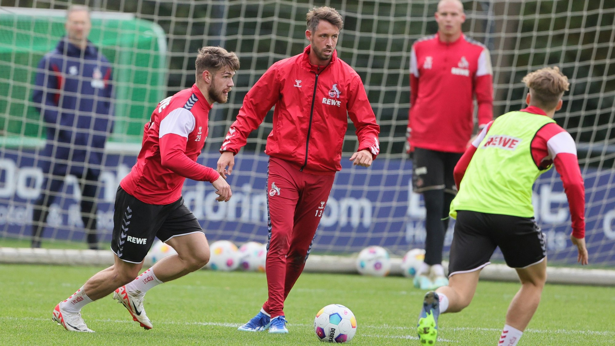 Jan Thielmann und Mark Uth sind zurück im Mannschaftstraining – und womöglich bald zurück im Bundesliga-Einsatz für den 1. FC Köln.